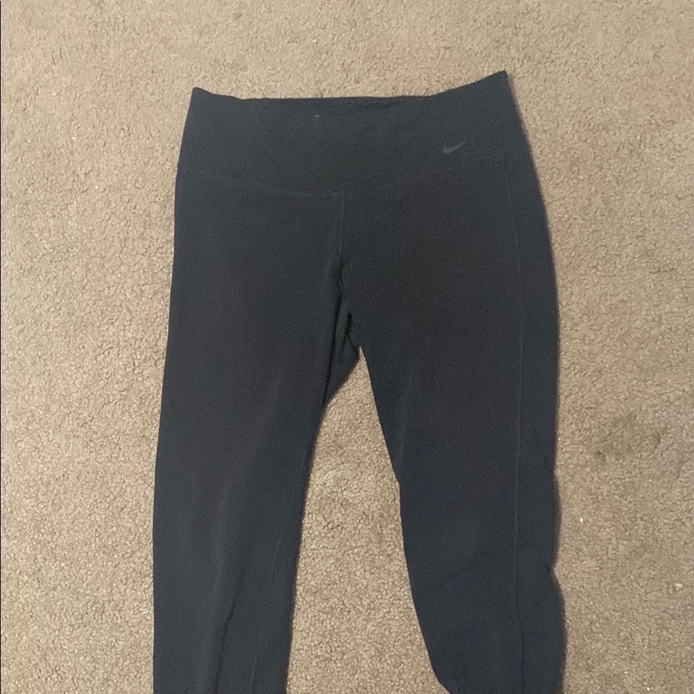 Nike women’s Dark Leggings